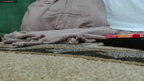 Lola online show from 02-18-26, 08:27