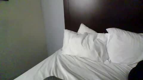 Snapshot of xxxmistymoansxxx chatting on 12-18-24, 06:32 Misti online show from 12-18-24, 06:32