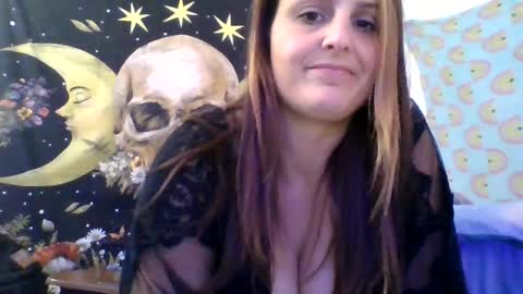 Snapshot of xxxmistymoansxxx chatting on 10-11-25, 05:28 Misti online show from 10-11-25, 05:28