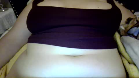 Snapshot of xxxmooui chatting on 04-14-26, 03:01 Elle online show from 04-14-26, 03:01