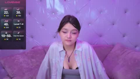 Snapshot of xxxnaughtyfoxxx chatting on 01-11-26, 09:25 foxy online show from 01-11-26, 09:25