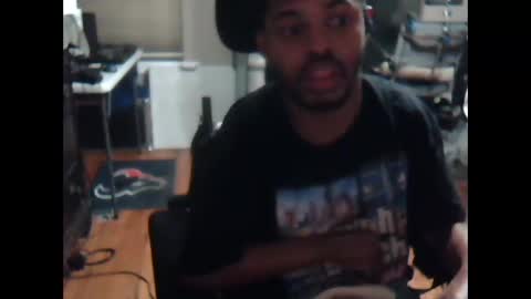 Snapshot of xxxonwheelz chatting on 10-28-25, 04:27 xxxonwheelz online show from 10-28-25, 04:27