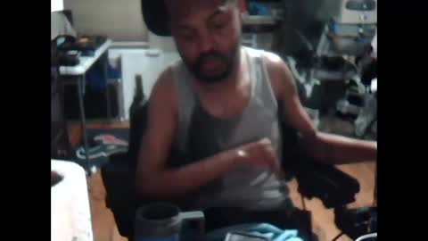 Snapshot of xxxonwheelz chatting on 11-09-25, 04:22 xxxonwheelz online show from 11-09-25, 04:22