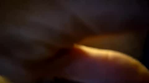 Snapshot of xxxtruelovexxx chatting on 12-17-25, 08:48 Bella-Luna online show from 12-17-25, 08:48