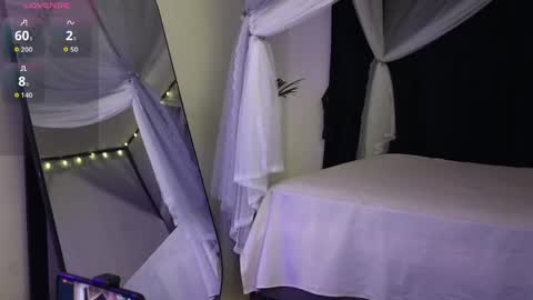 July and Fer online show from 04-25-26, 04:48