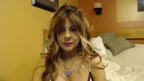 Snapshot of xxxvanessawet chatting on 04-20-26, 07:04 Check out my photo sets below xo online show from 04-20-26, 07:04