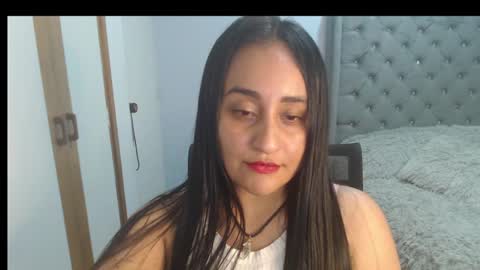 Snapshot of xxxvenus888 chatting on 03-09-25, 07:45 Lunhaa online show from 03-09-25, 07:45