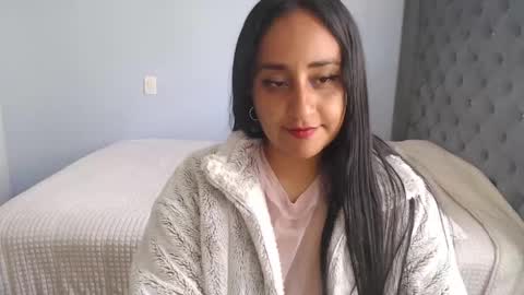 Snapshot of xxxvenus888 chatting on 09-12-25, 06:08 Lunhaa online show from 09-12-25, 06:08