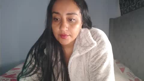 Snapshot of xxxvenus888 chatting on 09-13-25, 10:26 Lunhaa online show from 09-13-25, 10:26