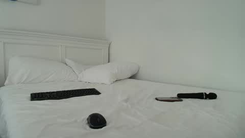 Lil Luna online show from 02-09-25, 09:06