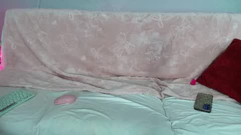 Lil Luna online show from 07-18-26, 08:07