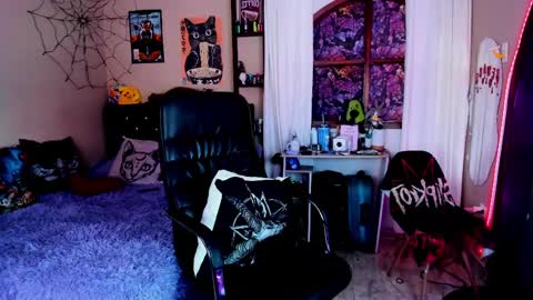 Snapshot of xzerox_ chatting on 05-27-26, 08:28 xzerox_ online show from 05-27-26, 08:28