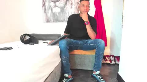 Sr. Y0ung Master online show from 11-28-25, 01:52