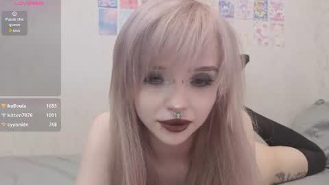 Snapshot of y0urchemicalromance chatting on 07-24-26, 03:59 y0urchemicalromance online show from 07-24-26, 03:59