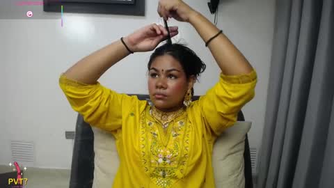 yazhini online show from 04-12-26, 12:21