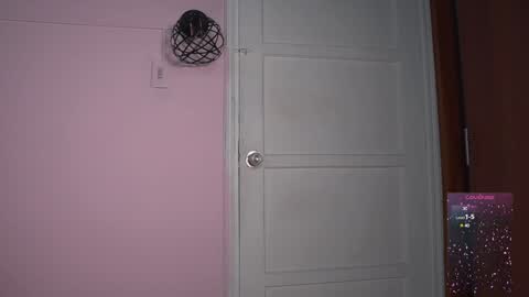 Snapshot of yahaira_26 chatting on 01-06-25, 10:26 petronila online show from 01-06-25, 10:26