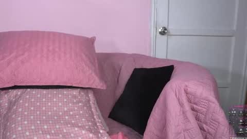 Snapshot of yahaira_26 chatting on 09-18-25, 01:18 petronila online show from 09-18-25, 01:18