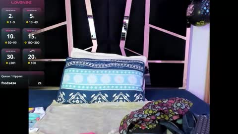 Snapshot of yahaira__ chatting on 10-25-25, 03:07 Yahaira online show from 10-25-25, 03:07