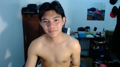 Snapshot of yamati21 chatting on 11-04-25, 05:50 Eian online show from 11-04-25, 05:50