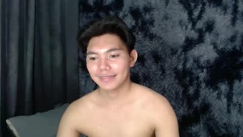 Snapshot of yamati21 chatting on 05-31-26, 04:42 Eian online show from 05-31-26, 04:42