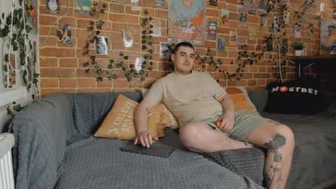 Snapshot of yami_yami_yami chatting on 12-15-24, 04:15 Mia and Andry online show from 12-15-24, 04:15