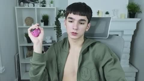 yamitwink online show from 11-11-25, 08:20