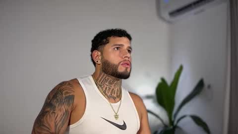 yamp sambrano online show from 10-29-25, 02:14