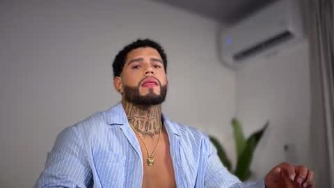 yamp sambrano online show from 11-21-25, 01:04