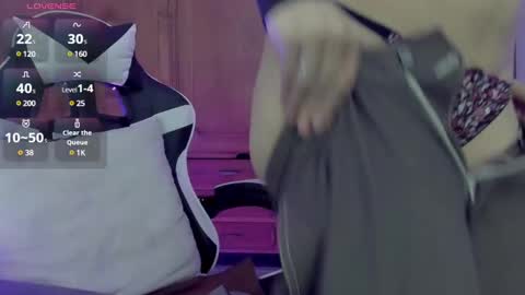 Snapshot of yan_nyan chatting on 12-15-24, 04:51 yan_nyan online show from 12-15-24, 04:51