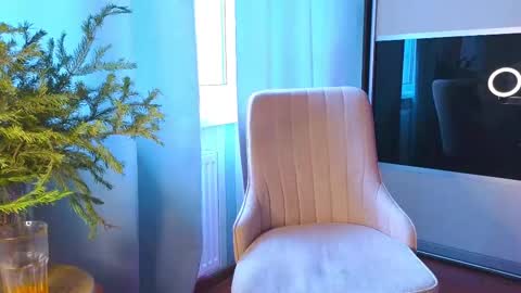 Snapshot of yan_rizen chatting on 02-24-25, 12:16 Yan online show from 02-24-25, 12:16