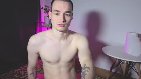 Yan online show from 11-23-25, 04:23