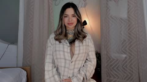 YANDRA CELIS online show from 12-20-24, 05:57