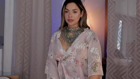 YANDRA CELIS online show from 12-20-24, 10:32