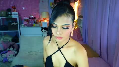 YANG AUDREY LONE online show from 04-26-26, 12:52