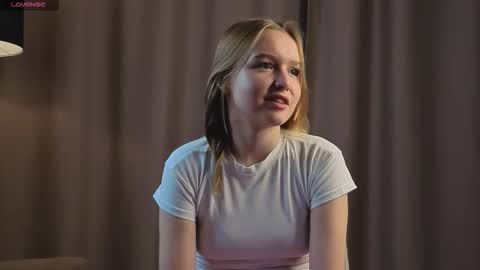 Kate online show from 09-25-25, 01:04