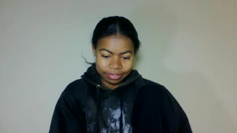 yannick_01 online show from 06-17-26, 10:32