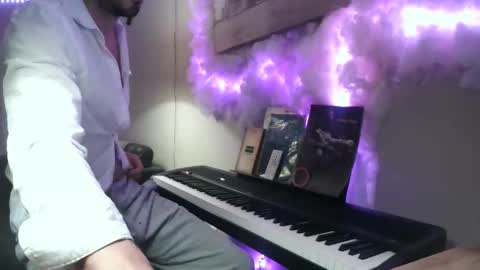 Snapshot of yannsolo8106 chatting on 10-27-25, 05:39 yannsolo8106 online show from 10-27-25, 05:39