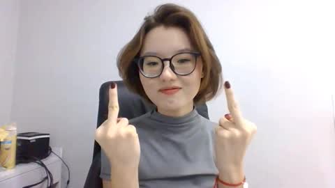 Lily online show from 10-21-25, 07:20