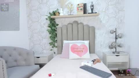 Snapshot of yaraamada chatting on 09-21-25, 08:54 Yara online show from 09-21-25, 08:54