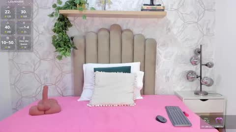 Snapshot of yaraamada chatting on 11-11-25, 08:09 Yara online show from 11-11-25, 08:09