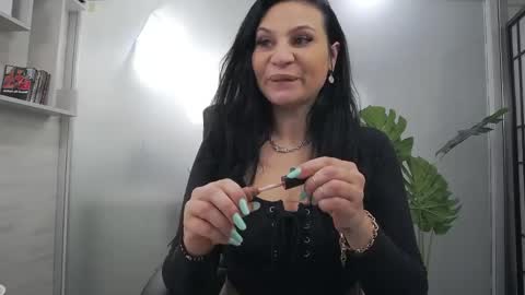 Snapshot of yaraxcox chatting on 05-02-26, 02:49 Yara online show from 05-02-26, 02:49