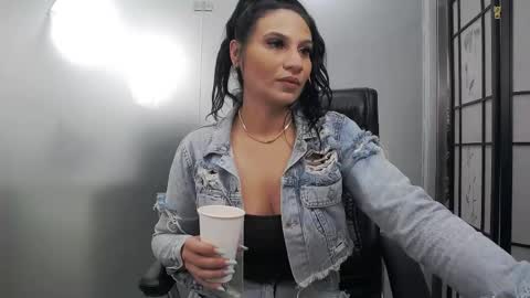 Snapshot of yaraxcox chatting on 05-16-26, 03:36 Yara online show from 05-16-26, 03:36