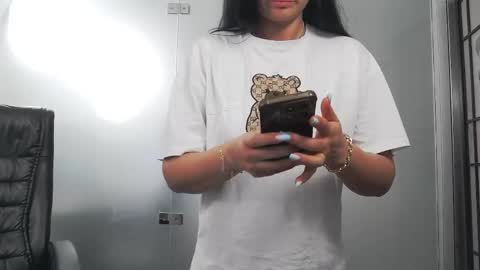 Snapshot of yaraxcox chatting on 06-06-26, 03:33 Yara online show from 06-06-26, 03:33