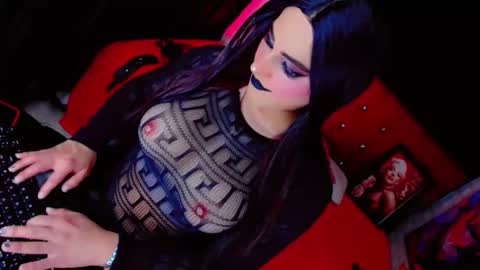 yarethrousss online show from 01-15-26, 07:24