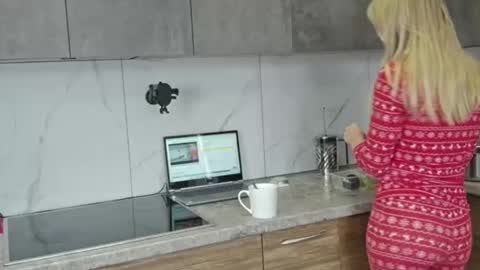 yaria29 online show from 01-27-25, 05:47