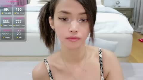 Snapshot of yasmienatos chatting on 07-23-26, 12:24 Yasmien Atos online show from 07-23-26, 12:24
