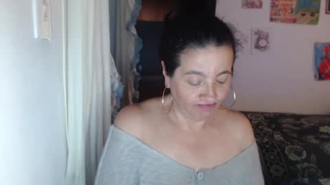 yasmin_love85 online show from 03-03-25, 05:18