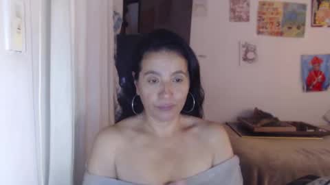 yasmin_love85 online show from 11-07-25, 03:01
