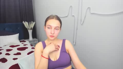 Snapshot of yasminasage chatting on 02-18-25, 05:31 Yasmina online show from 02-18-25, 05:31