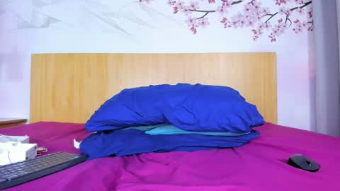 Yasminn Scott online show from 01-18-25, 12:15